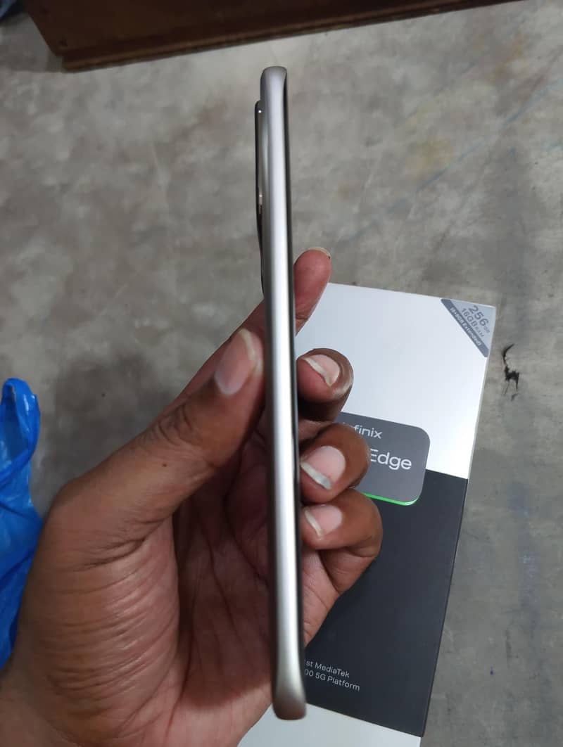 Infinix note edge 3