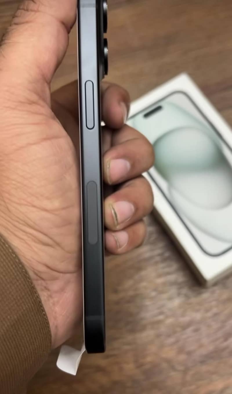 Apple iPhone 15 2