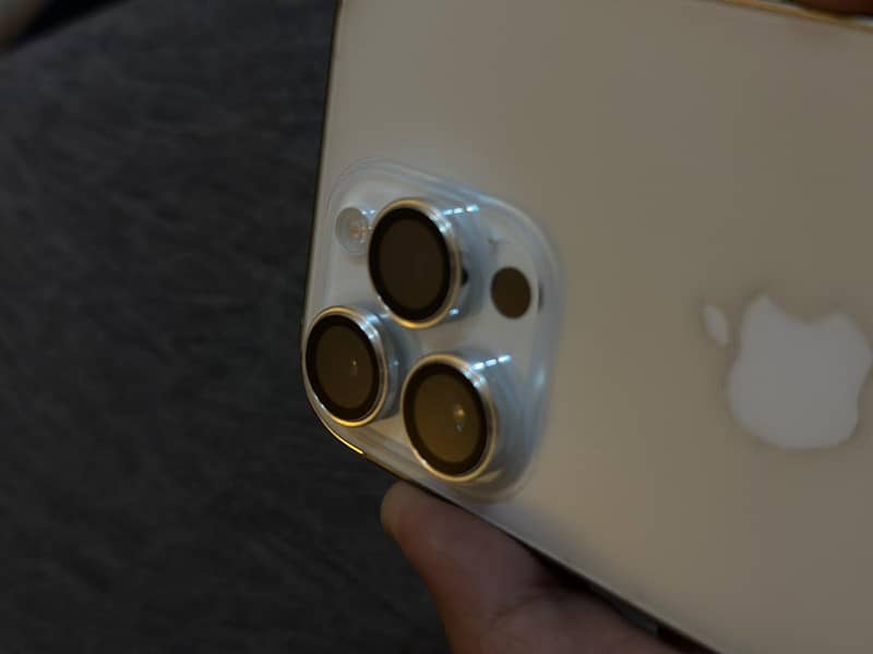 Apple iPhone 14 Pro 2