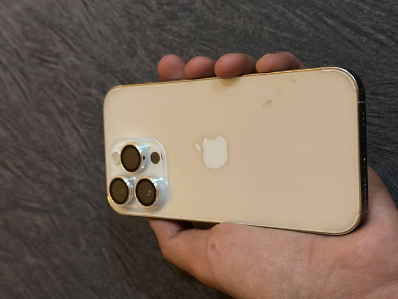 Apple iPhone 14 Pro 9