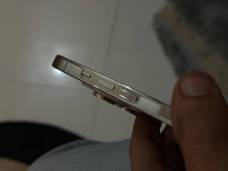 Apple iPhone 14 Pro 11