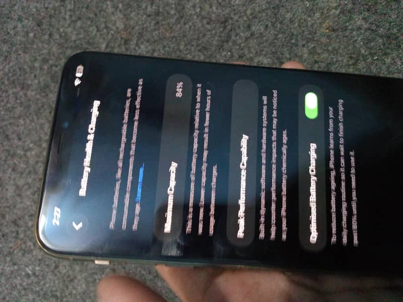iPhone 11 Pro Max 4
