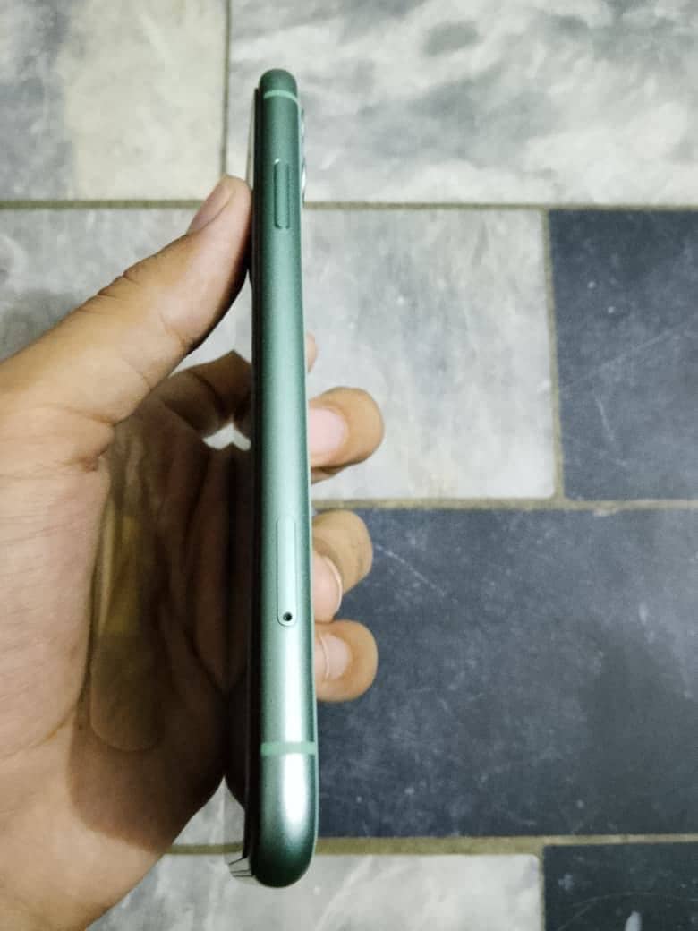 Apple iPhone 11 5