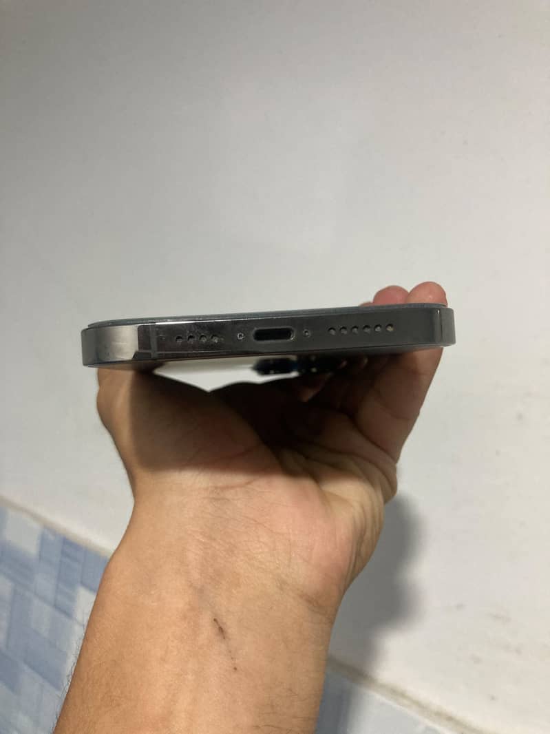 Apple iPhone 13 Pro Max 3