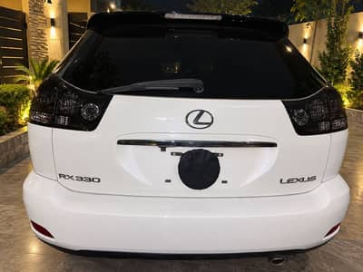 Toyota Harrier 300G (2003 Model / 2005 Import) Lexsus 330