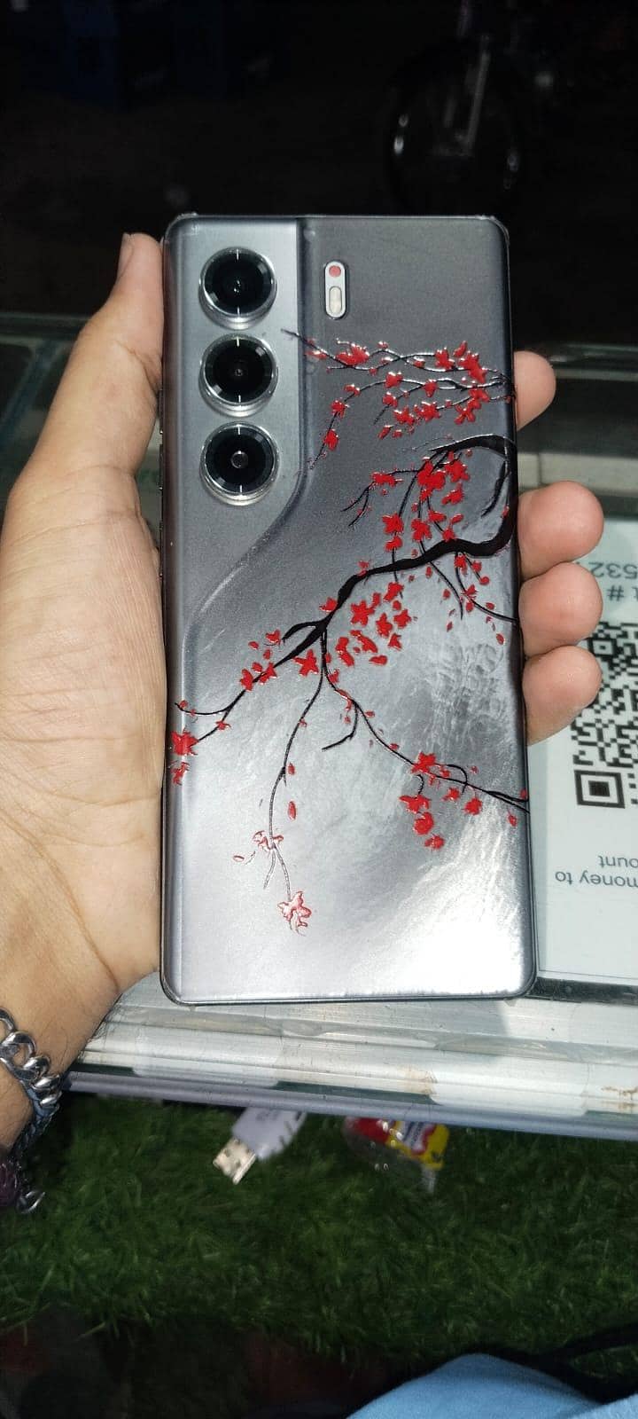 Tecno CAMON 40 Pro 0