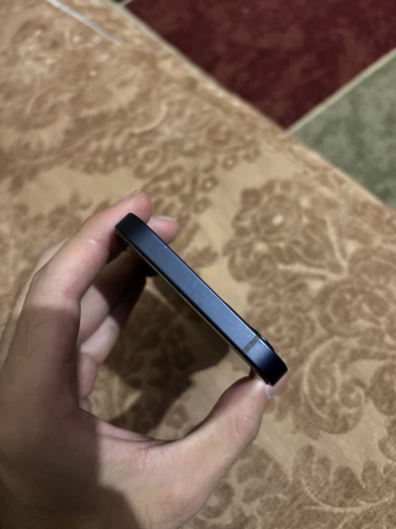 Apple iPhone 12 5
