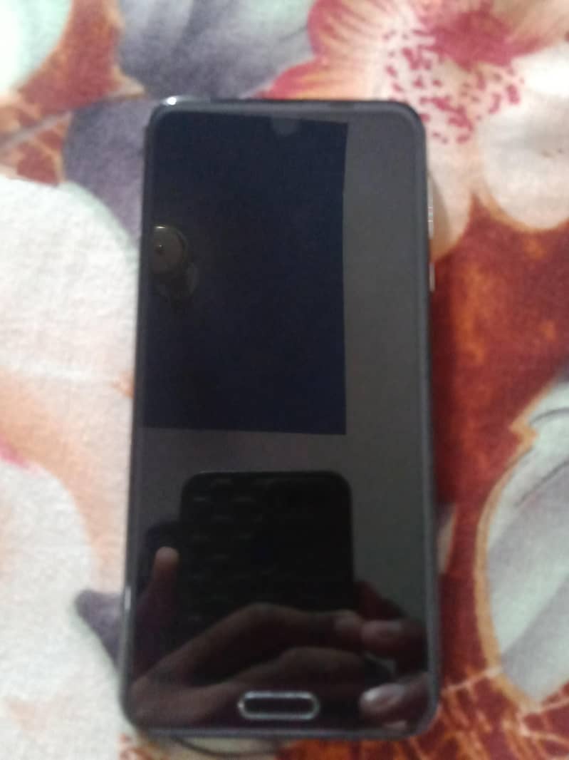 Sharp Aquos R2 2