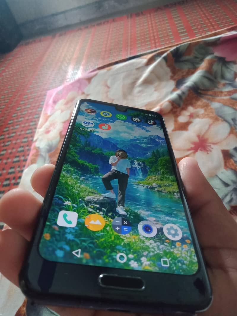 Sharp Aquos R2 3