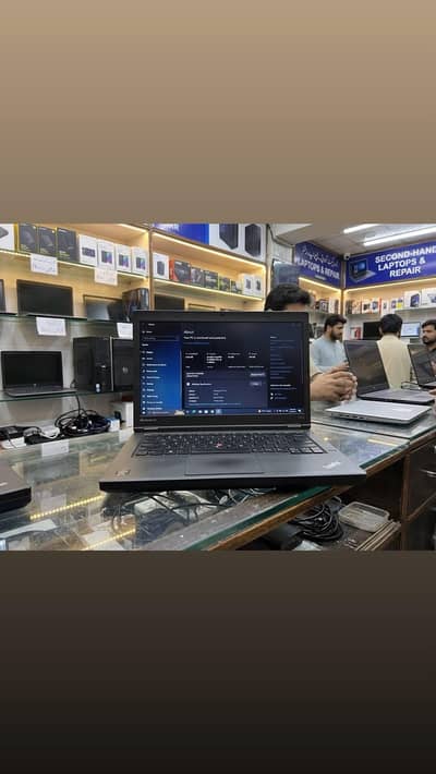 Lenovo Core i5 Gaming 10/10  Laptop New battery SSD Hard Fast speed