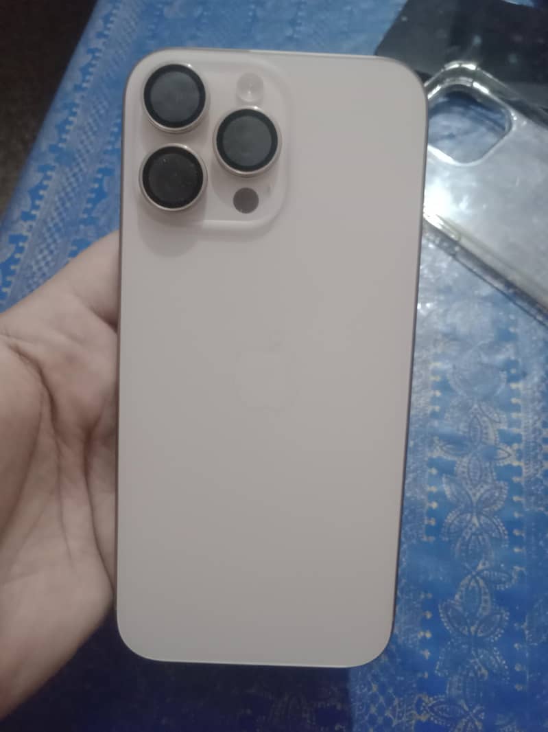 Apple iPhone 16 Pro Max 1