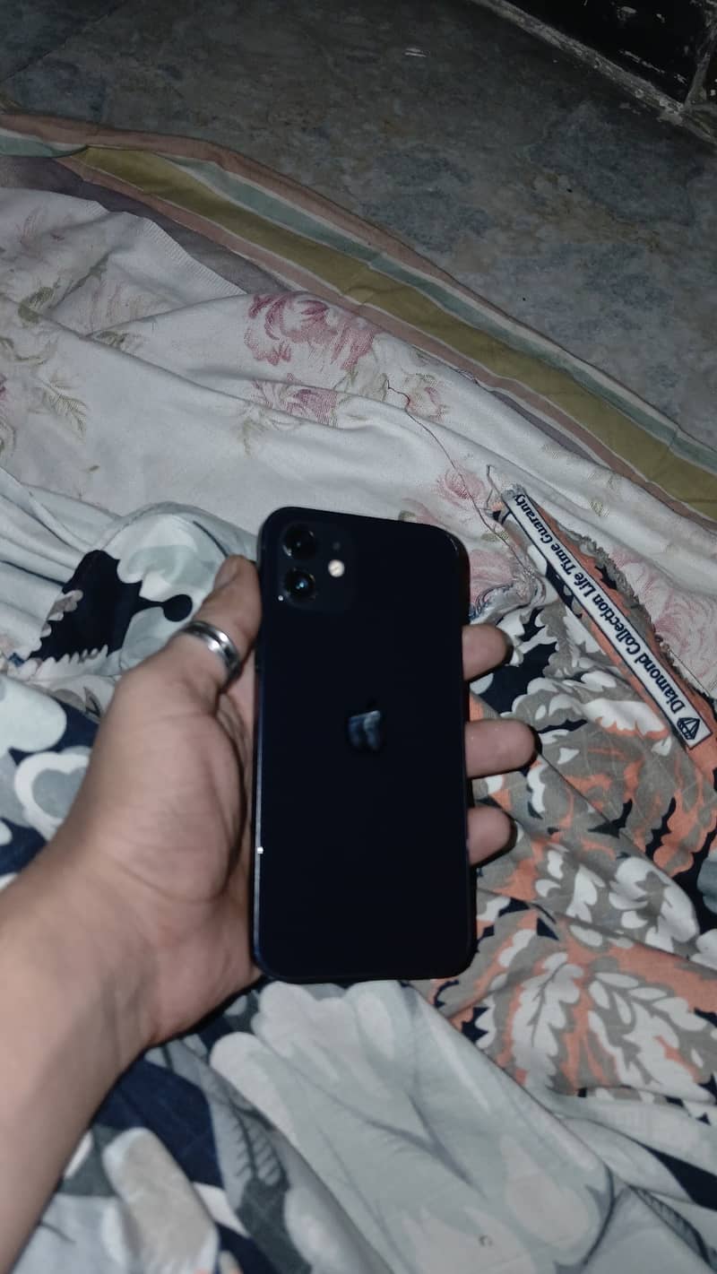 Apple iPhone 12 3