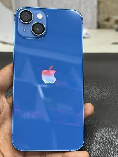 Apple iPhone 13