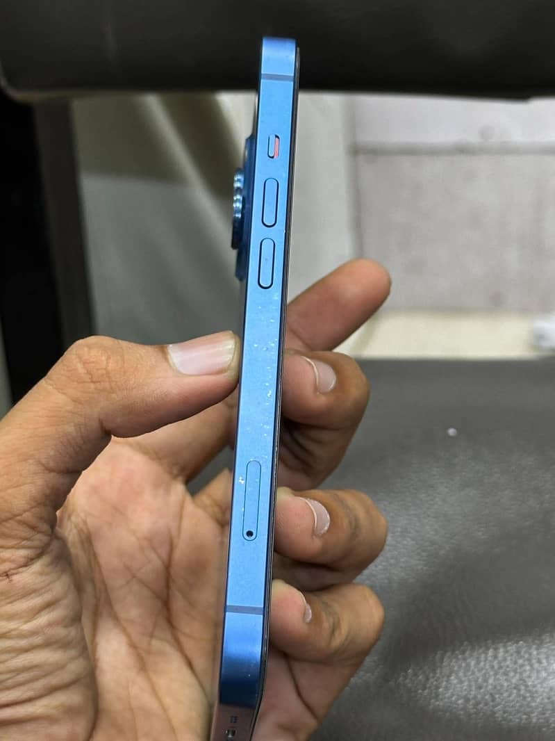 Apple iPhone 13 1