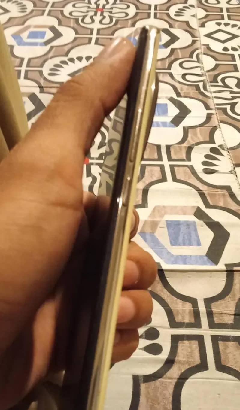 Tecno CAMON 30S 3