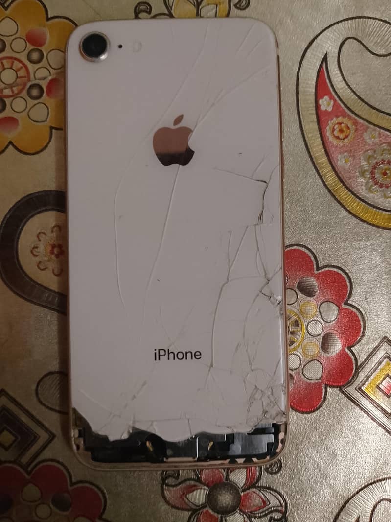 Apple iPhone 8 4