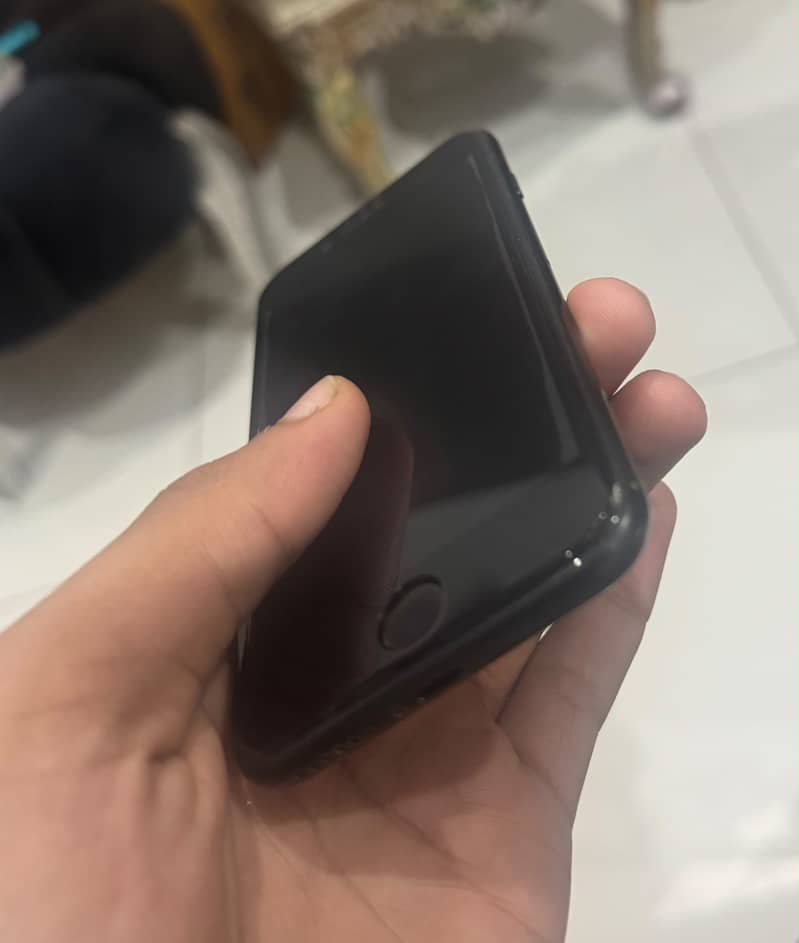 Apple iPhone SE notopened 2