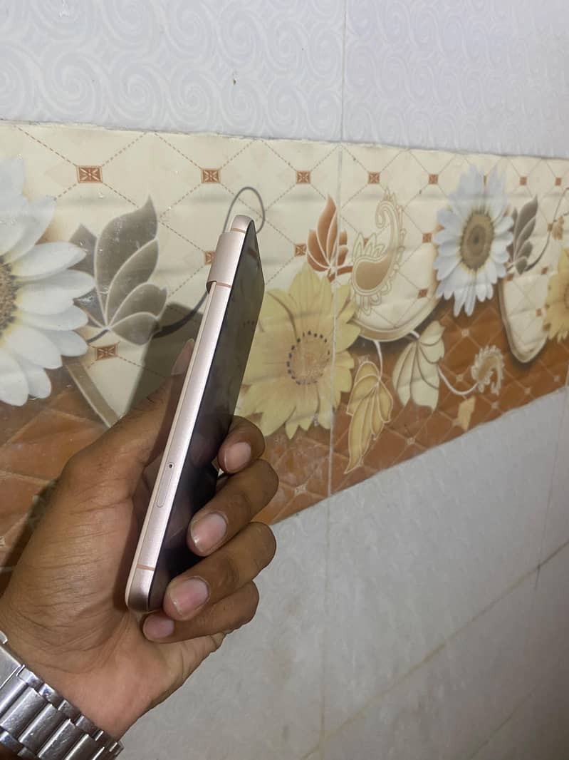 Google Pixel 8 2