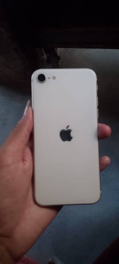 Apple iPhone SE