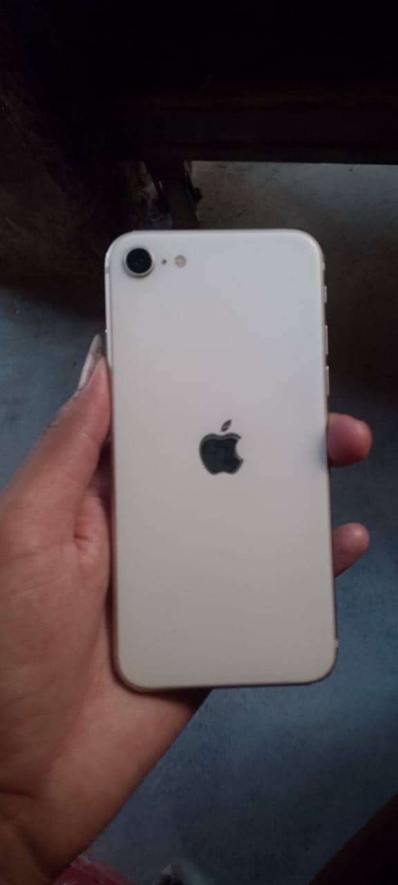 Apple iPhone SE 0