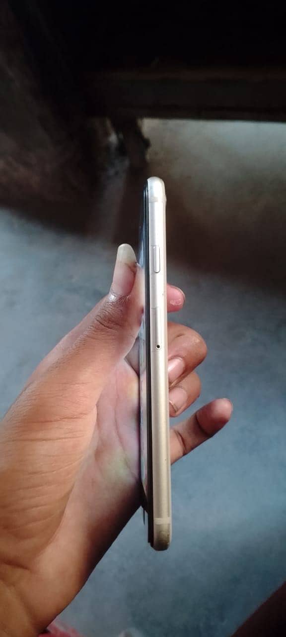 Apple iPhone SE 3