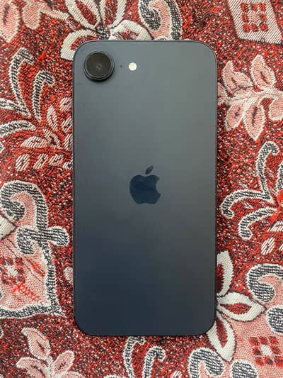 Apple iPhone 16e