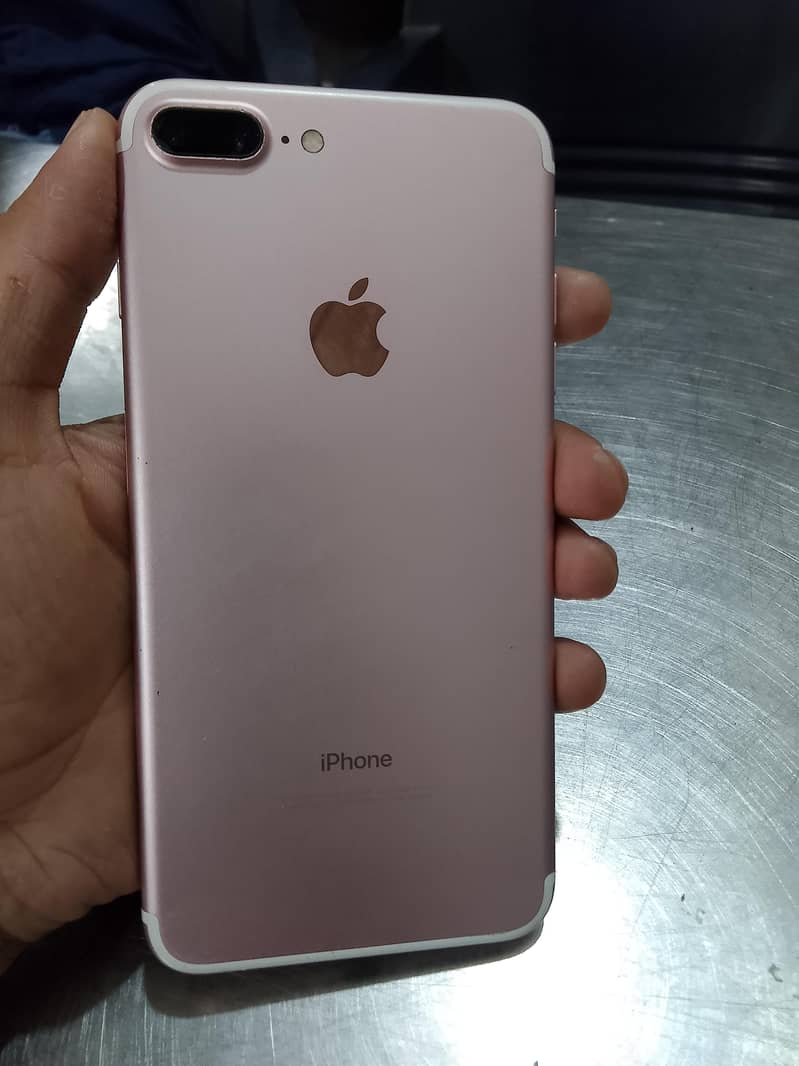 Apple iPhone 7 Plus 3