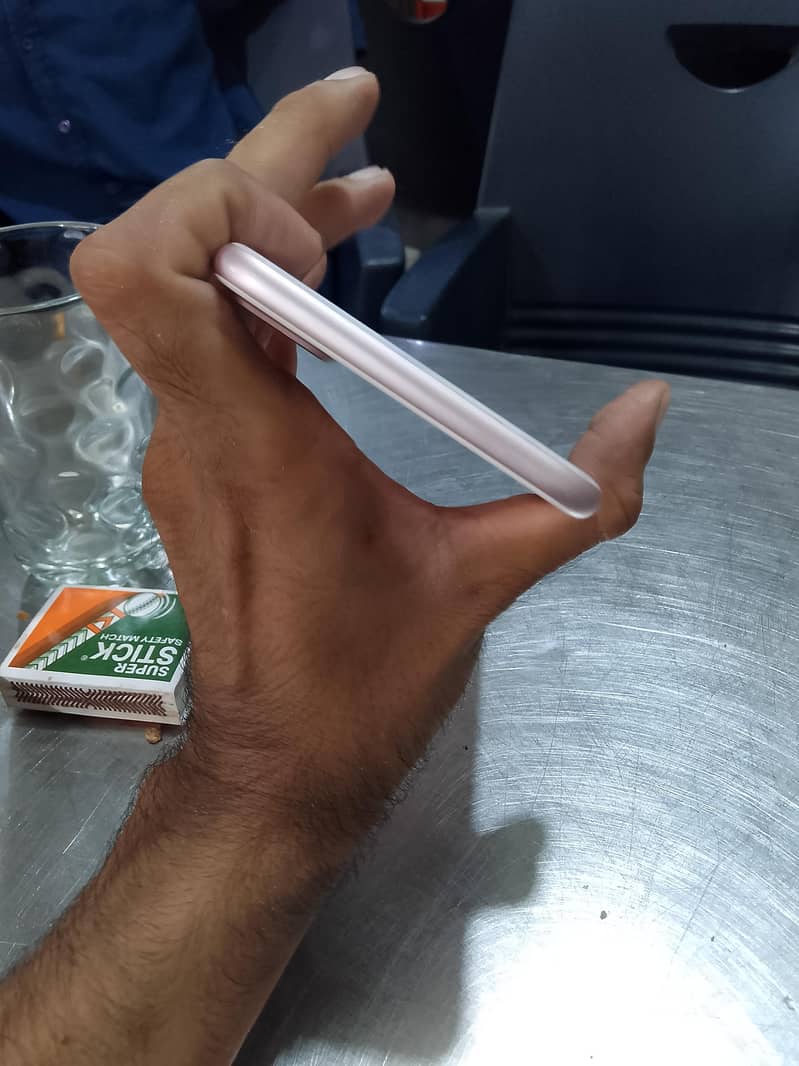 Apple iPhone 7 Plus 7