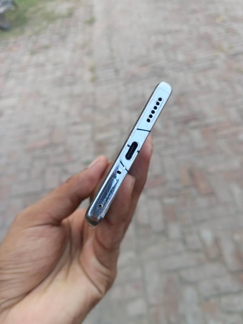 tecno camon 40 pro 4