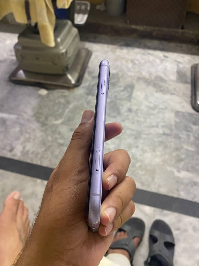 Apple iPhone 11 2