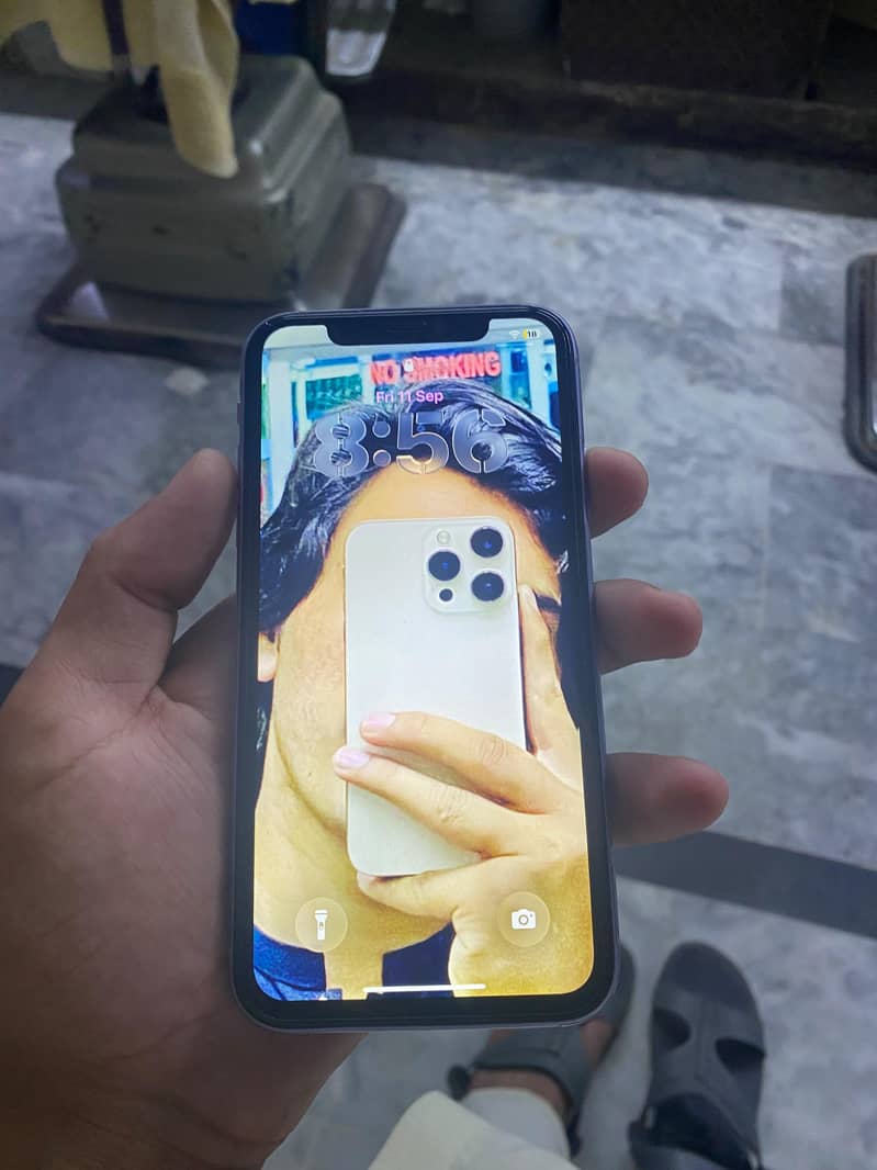 Apple iPhone 11 3