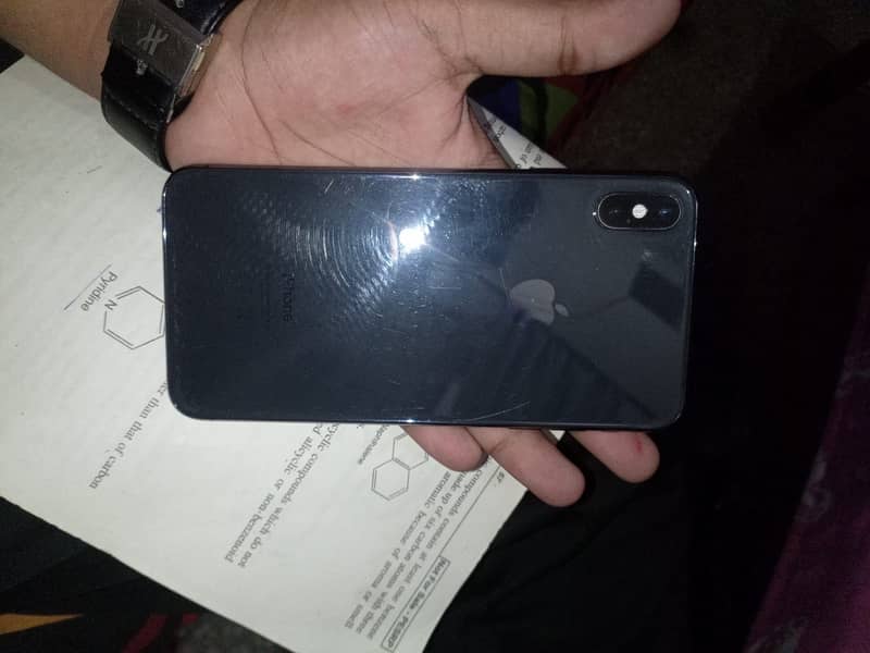 Apple iPhone XS Max 1