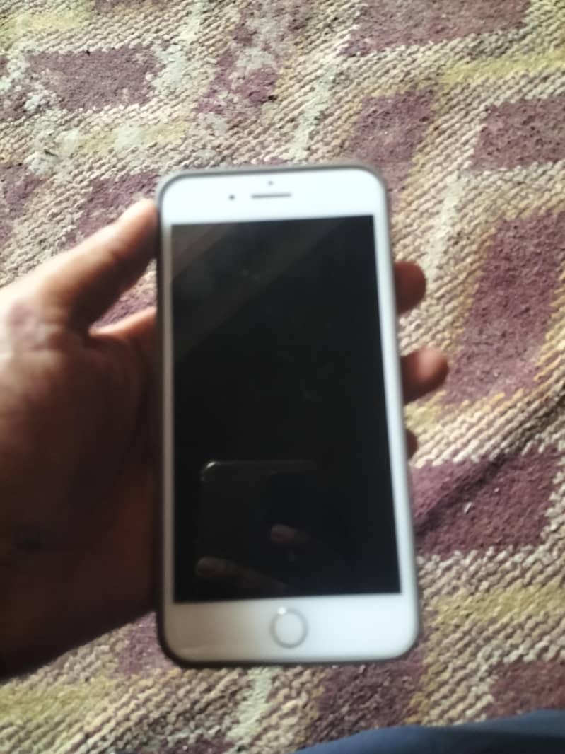 Apple iPhone 7 Plus 0