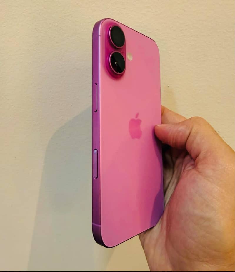 Apple iPhone 16 1