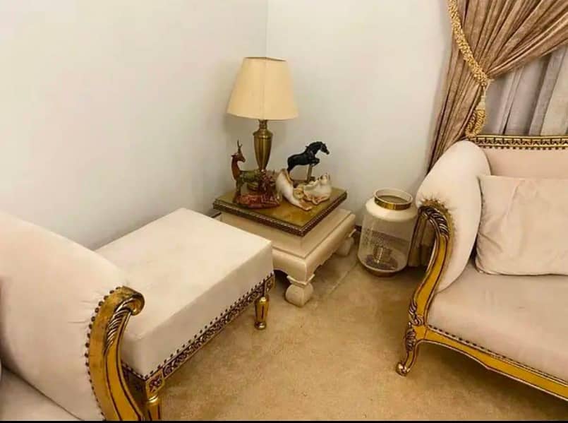 10, seaters sofa with Table 3