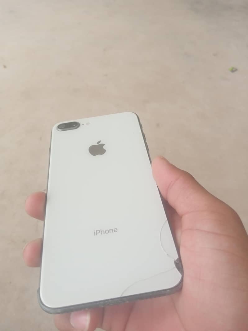 Apple iPhone 8 Plus 0