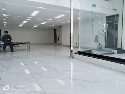08 MARLA OFFICE BRAND NEW PLAZA