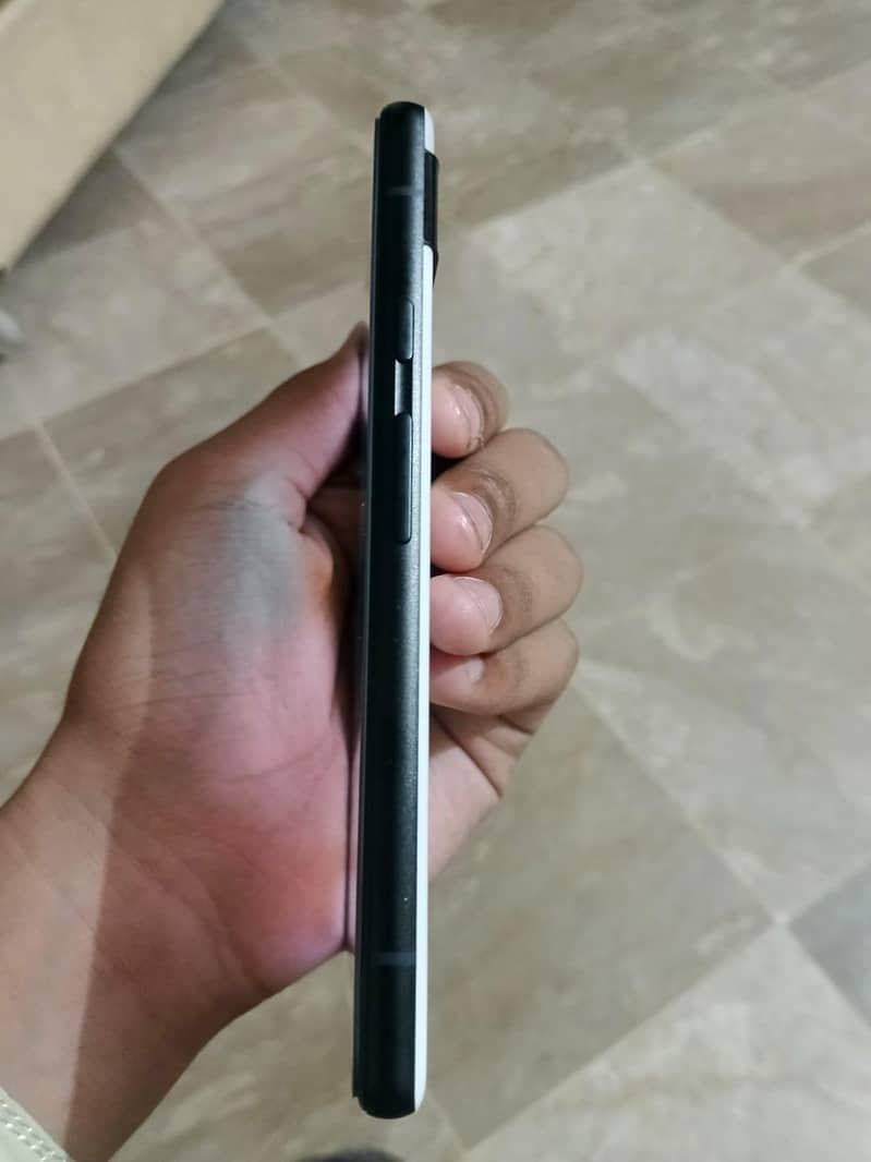 Google Pixel 6a 4