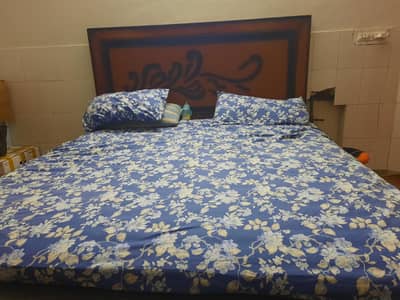 Beautiful Wooden Bed for Sale – Best Price