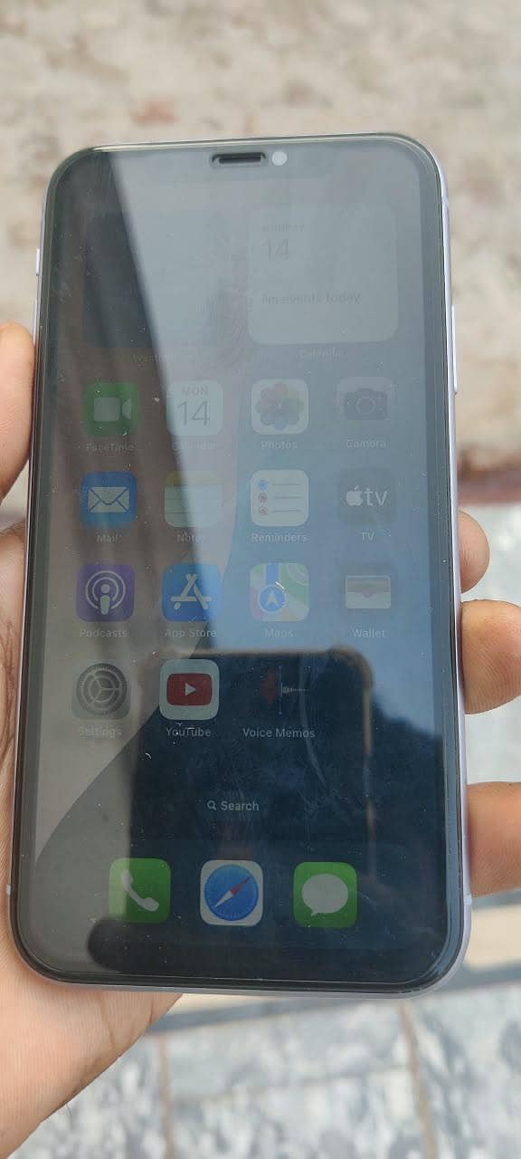 Apple iPhone 11 3