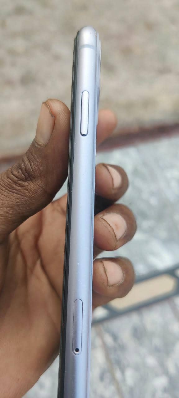 Apple iPhone 11 5