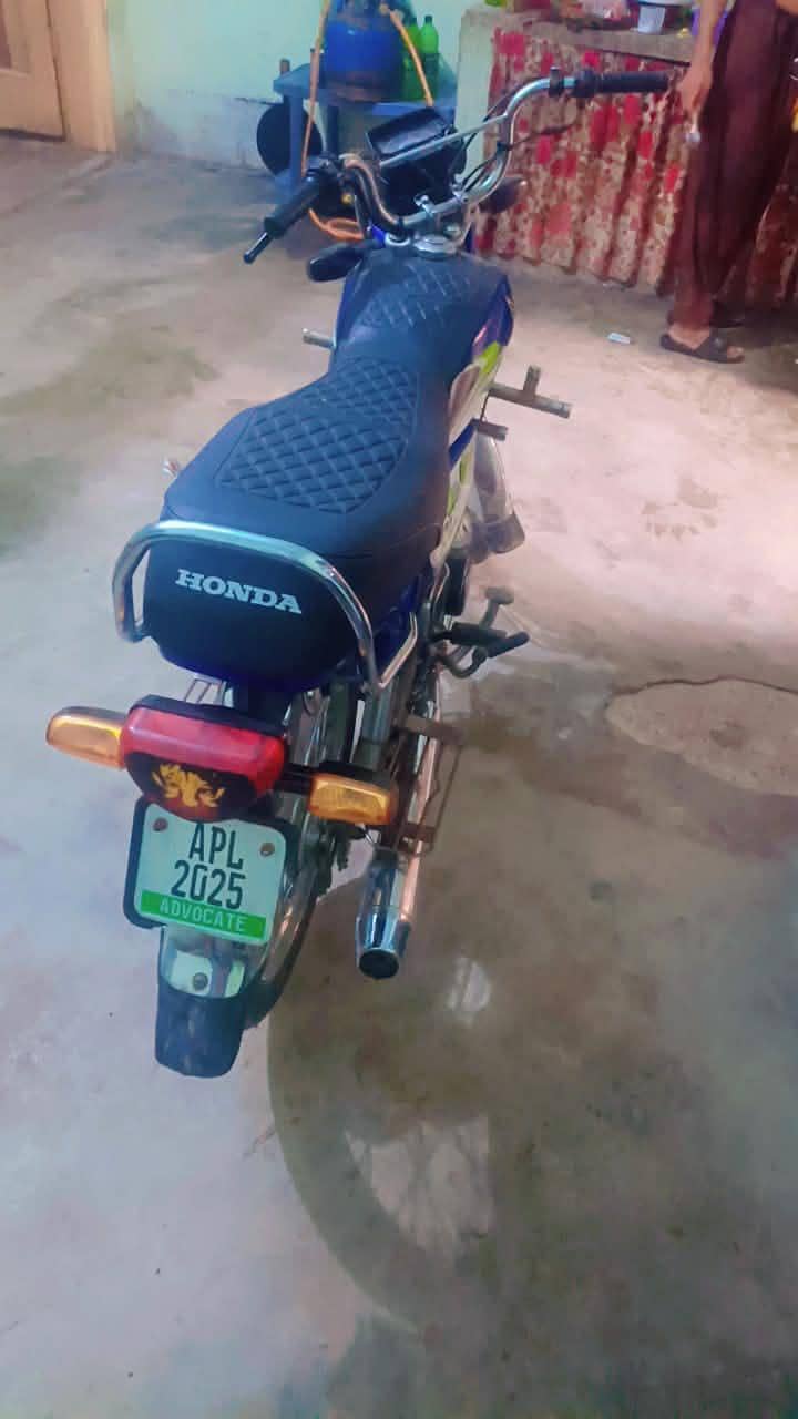 Honda cd70 3