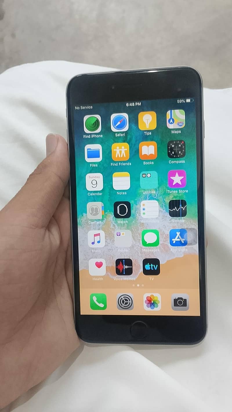 Apple iPhone 6 Plus 0