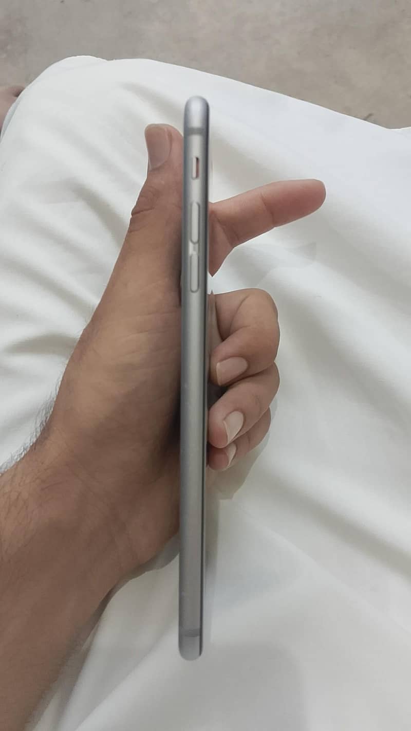 Apple iPhone 6 Plus 3