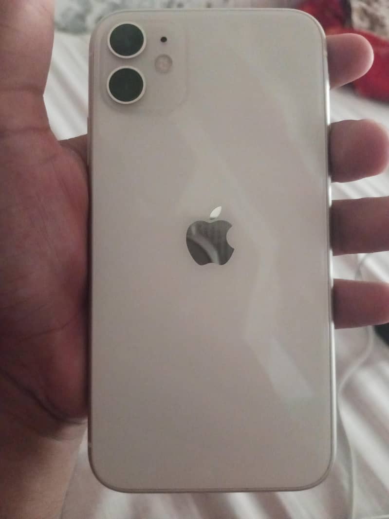 Apple iPhone 11 3