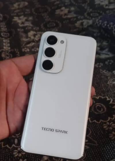 Spark 40 pro plus urgent sale