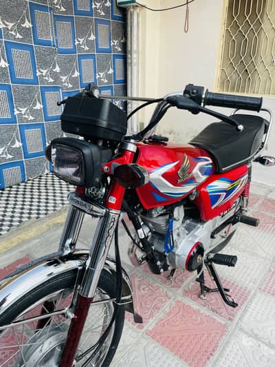 Honda CG 125 1.75lac final wattsapp 03115675691