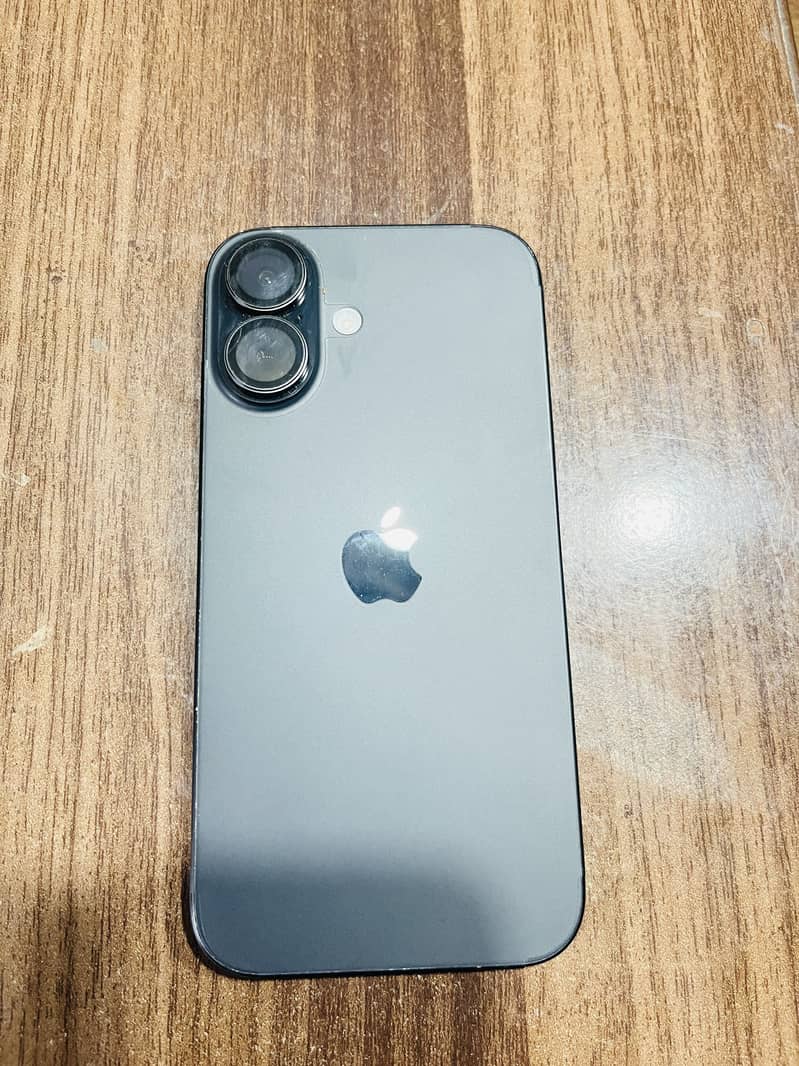 Apple iPhone 16 0