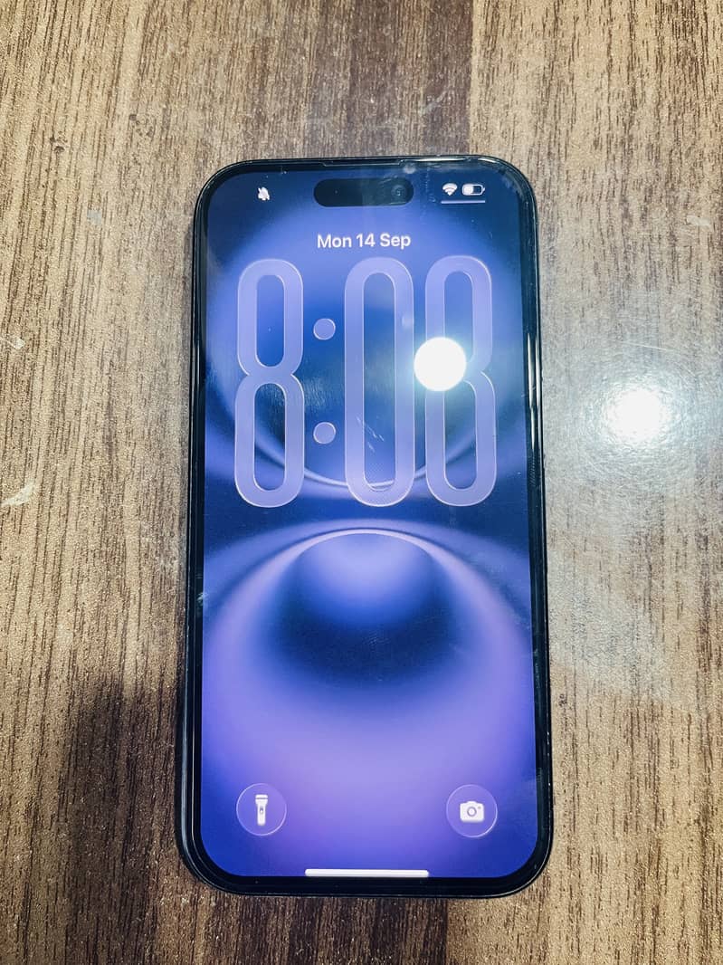 Apple iPhone 16 2