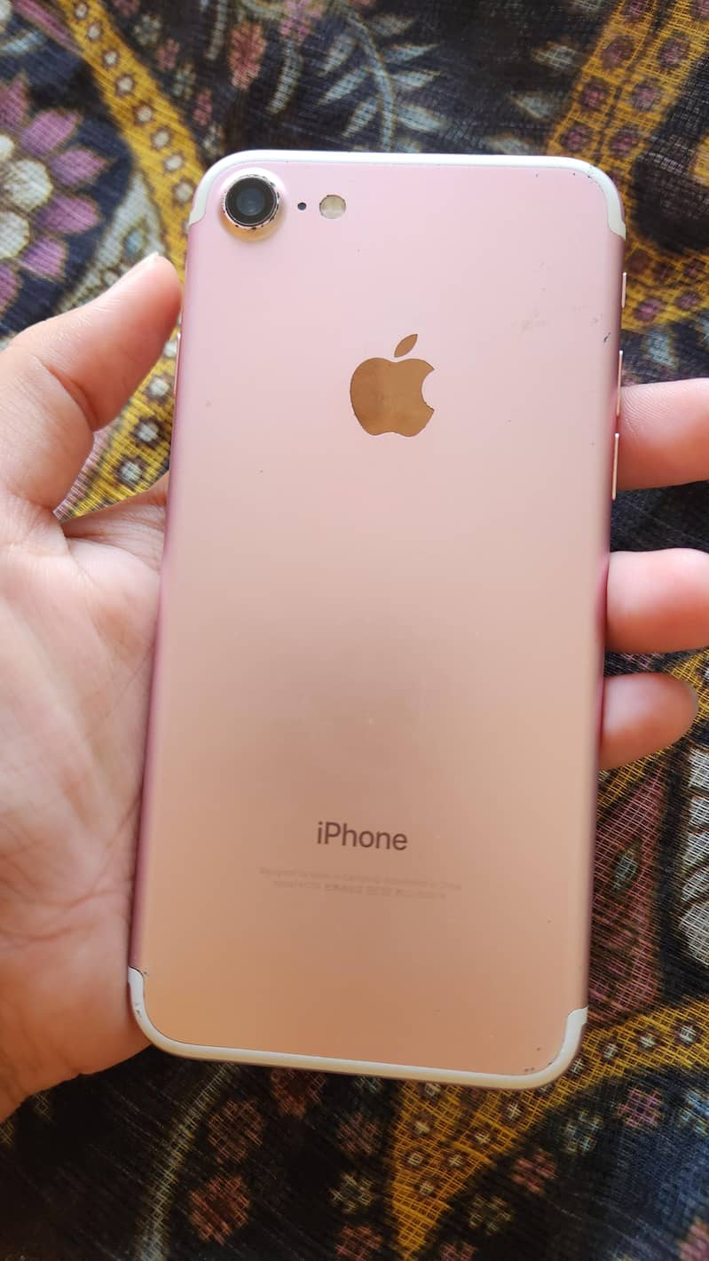 Apple iPhone 7 2